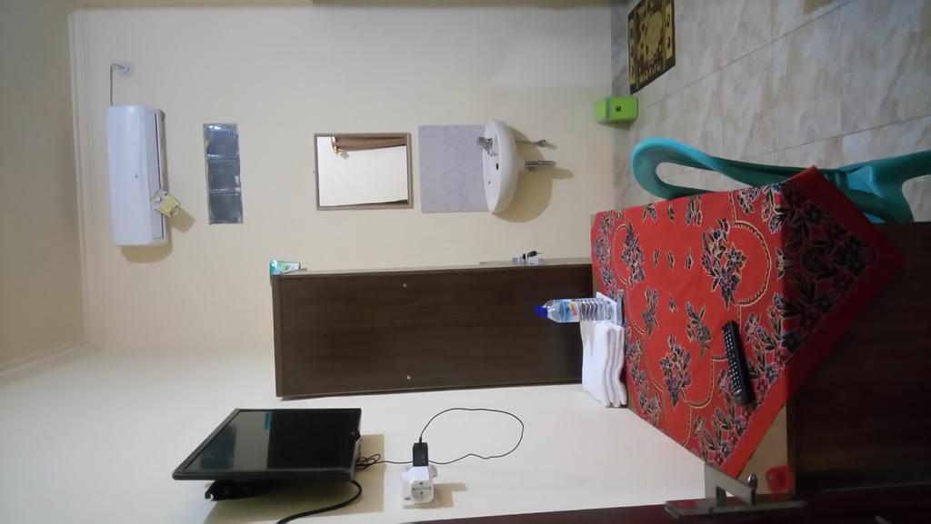 Puji Homestay Mataram Eksteriør bilde